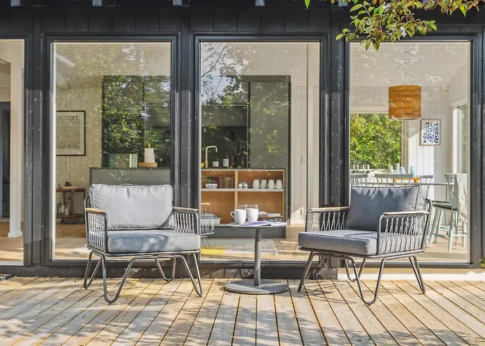 Stunning In With Kitchen Semesterbostad *